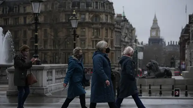 В Британии за сутки выявили более 94 тысяч случаев коронавируса