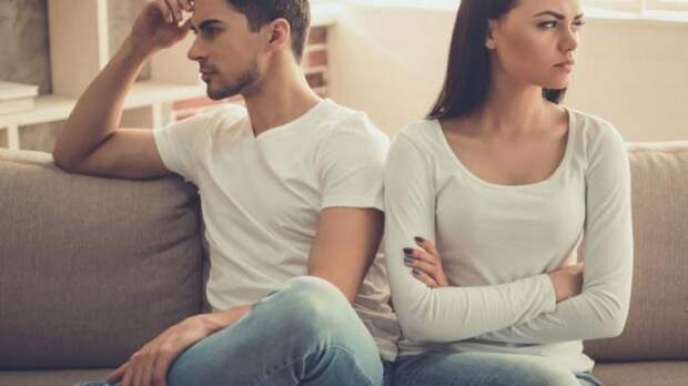 Финансовая кабала никогда не станет клеем для отношений. / Фото: cosmopolitan.ru Финансовая кабала никогда не станет клеем для отношений. / Фото: cosmopolitan.ru