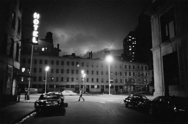 Блог - Поразительные снимки «злых улиц» Нью-Йорка 1970-80-х годов Поразительные снимки «злых улиц» Нью-Йорка 1970-80-х годов