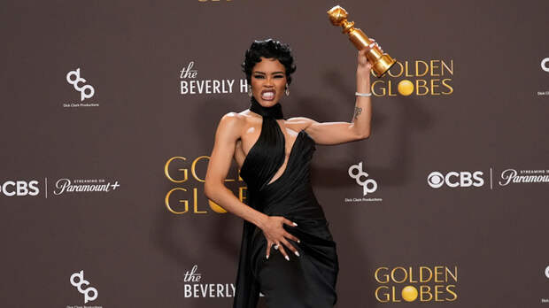 От кутюр до винтажа. Лучшие наряды на красной ковровой дорожке "Золотого глобуса"