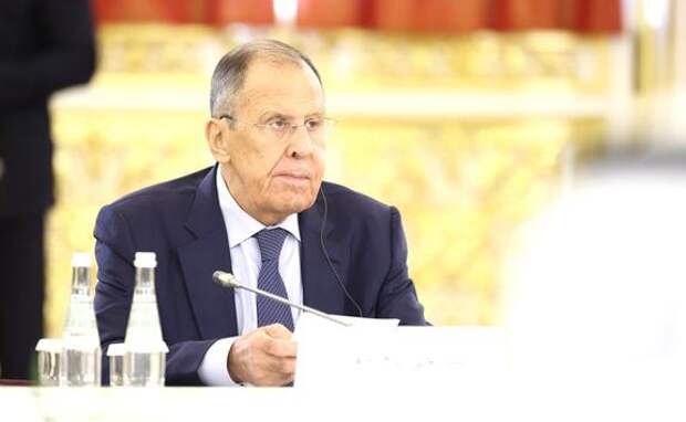 Лавров: цель западных призывов к прекращению огня на Украине - перевооружить ВСУ