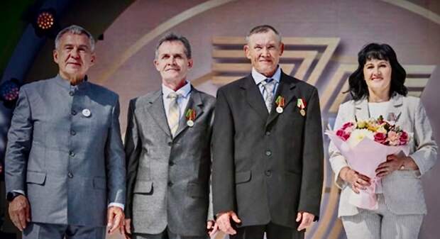 Медаль «За доблестный труд» вручена сотруднице шинного производства