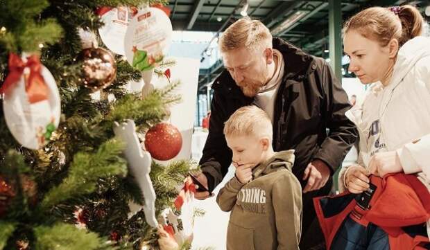 Столичные НКО проводят новогодние акции поддержки детей и участников СВО