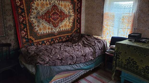 Это огромная, заброшенная деревня Мордовии. Здесь остались сотни брошенных домов и на десятки километров ни одной живой души. Люди покинули это место совсем недавно и масштаб просто потрясает.-21