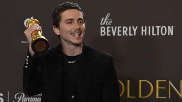 Поцелуй триумфатора:Тимоти Шаламе признался в любви Кайли Дженнер на «Золотом Глобусе»