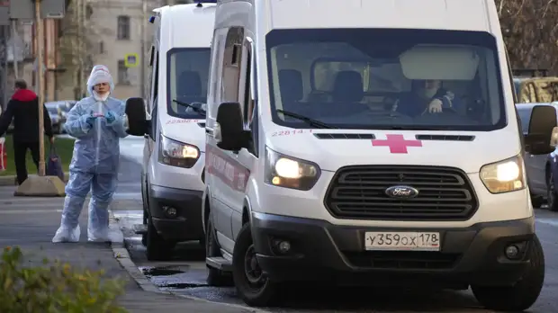 Беглов назвал непростой ситуацию с коронавирусом в Петербурге