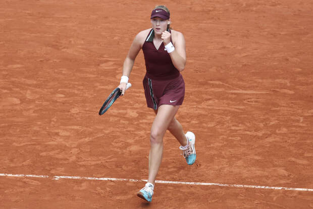 Андреева обыграла Шнайдер и вышла в финал турнира WTA 500 в Аделаиде