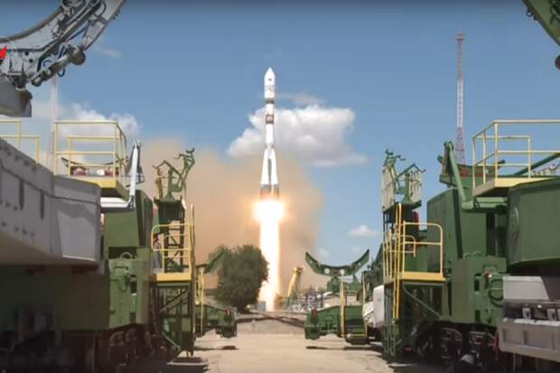 Как выглядит взлет ракеты из космоса: уникальные кадры старта «Союза»
