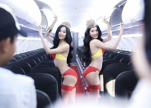 Skandalnaya-reklama-avialinii-VietJet-Air-3