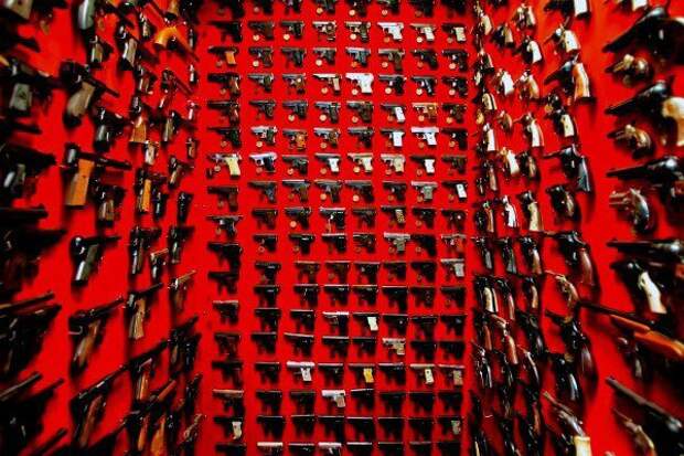 80% массовых убийц в США владели оружием совершенно легально вооружение, интересное, коллекции, комнаты, оружие, сша, факты