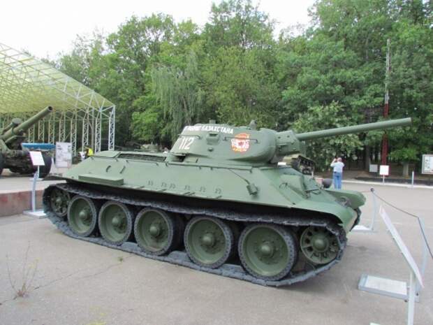 Подъём танка Т-34-76 из озера Жарки в 1998 году Великая Отечественная Война, танк Т-34-76