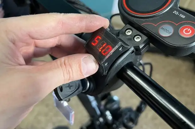 Как склеить пластик, чтобы держало прочнее секундного клея и без следов