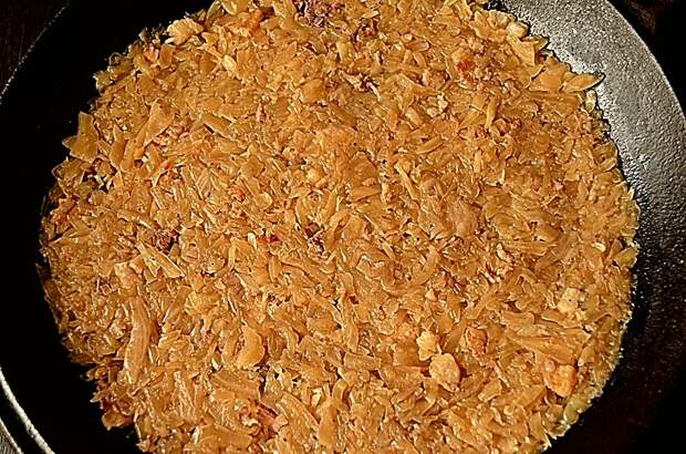 Солянка мясная на сковороде Солянка мясная на сковороде