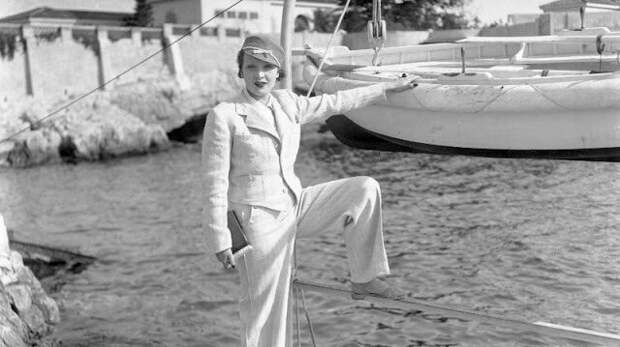 Марлен Дитрих на причале во Франции, 1932. Фото Браслина. звезды, знаменитости, лето, пляж, прошлое, ретро, фотография