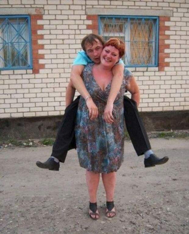 коня на скаку остановит