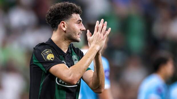 Сперцян обратился к болельщикам «Краснодара»: «Хотел бы попросить вас не переходить на личные оскорбления»