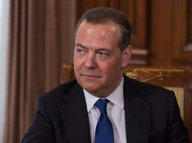 "Где появляются янки - жди беды". Медведев высмеял внешнюю политику США