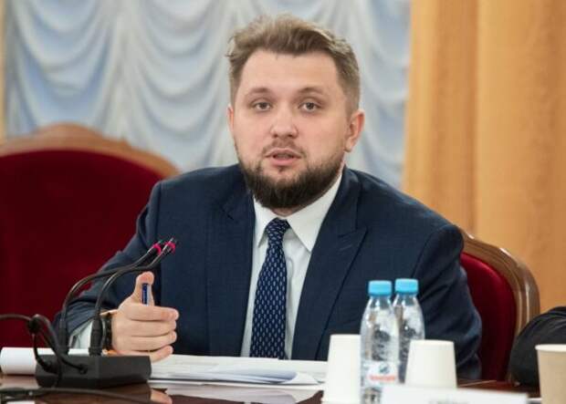 Борис Чернышов предложил выделить классных руководителей в наставников без уроков