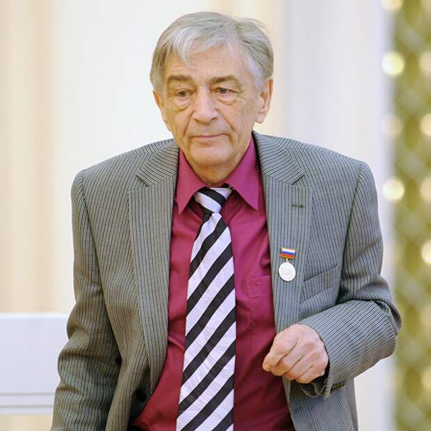 КАК ЧУТКОГО К СВОИМ ЗАРАБОТКАМ ЭДУАРДА УСПЕНСКОГО НА БАБКИ РАЗВЕЛИ