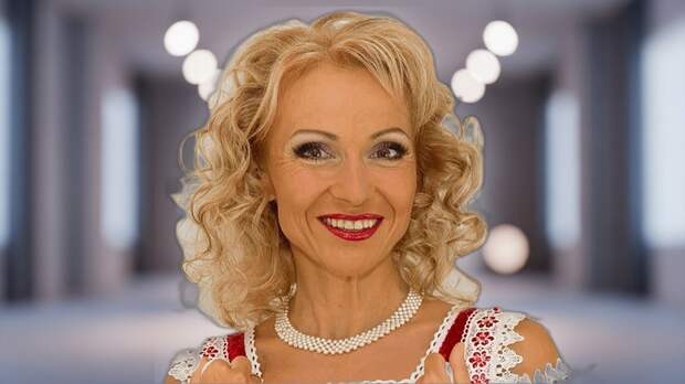 «Елена измучила его придирками»: после 20 лет брака с баянистом Сёминым Лена Василёк ушла к мужчине на 17 лет моложе