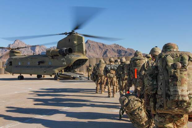 WSJ: США планируют перебросить войска из Афганистана ближе к российским границам