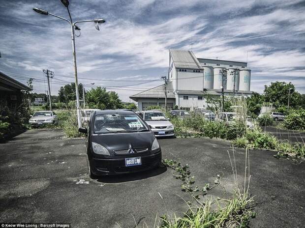 Фотограф забрался в оставленный людьми город рядом с «Фукусимой» авария, аэс, радиация, фотограф, фукусима, япония