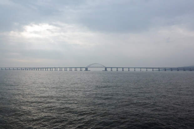 На Крымском мосту увеличат количество пунктов досмотра к майским праздникам и курортному сезону