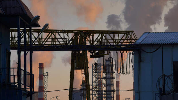 Песков: Россия совершенствует защиту нефтяных объектов