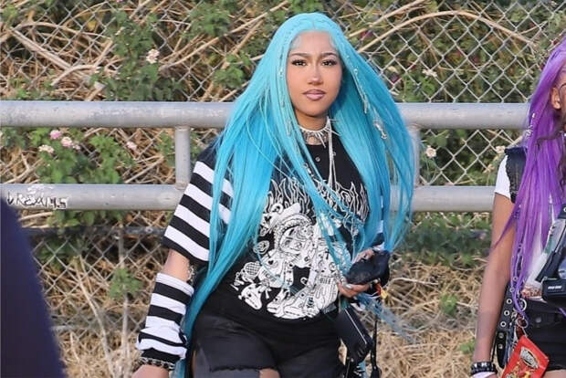 В сети возмутились появлением 12-летней дочери Ким Кардашьян на Coachella