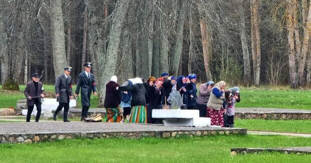 Театрализованное сожжение белорусов устроили для чиновников Витебска перед 9 Мая
