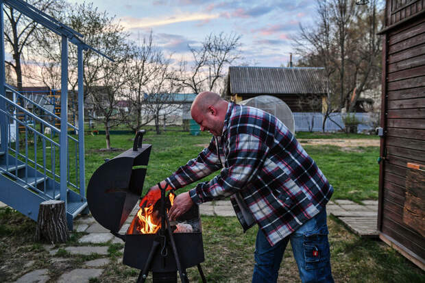 Доцент Петкилев: россияне в апреле отдохнут всего восемь дней