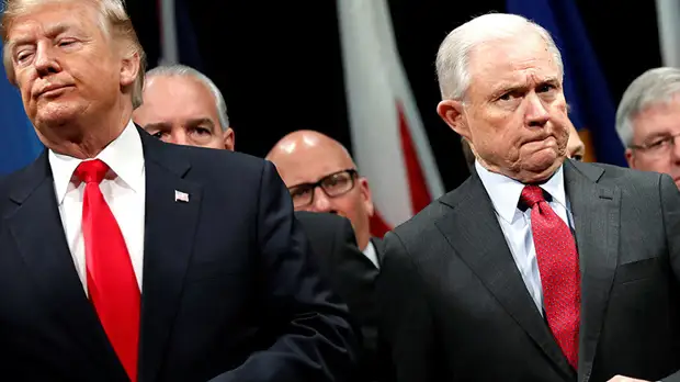 «Разборки продолжатся»: президент США Дональд Трамп принял отставку генпрокурора Джеффа Сешнса