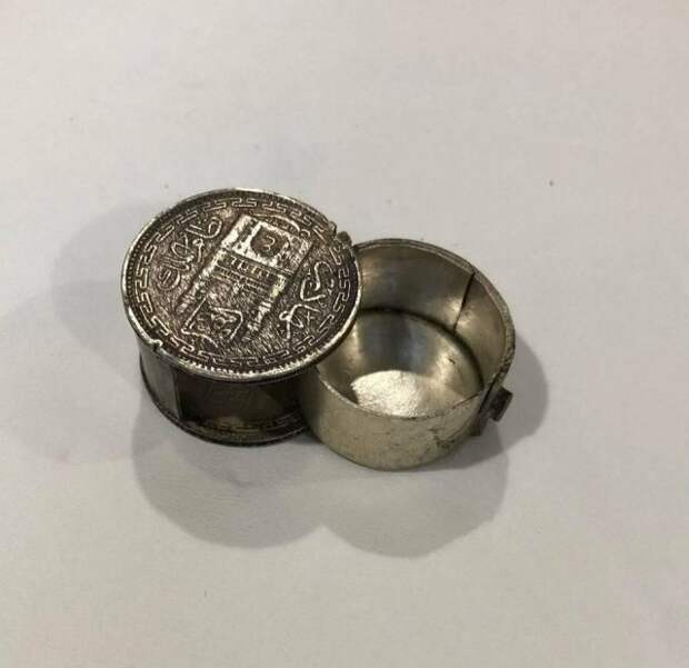 Люди из сети отгадывают странные предметы и штуковины