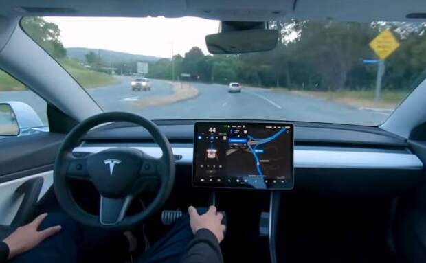 Avtopilot_Tesla