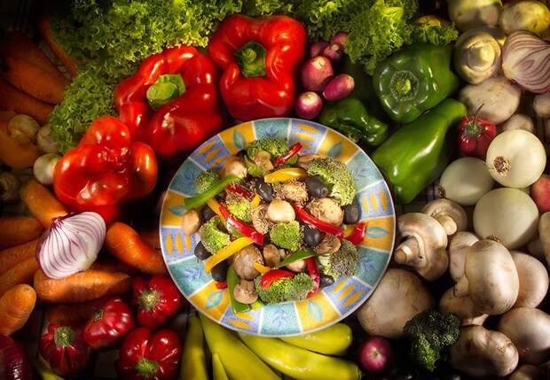 Ешьте больше фруктов и овощей, а жирную пище пока отмените