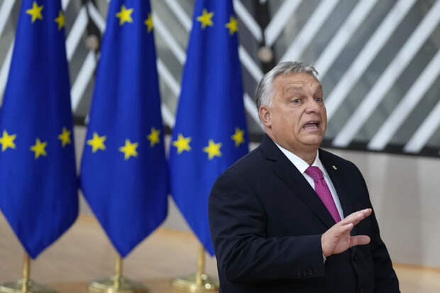Politico: при голосовании по кандидатуре фон дер Ляйен Орбан выступил против