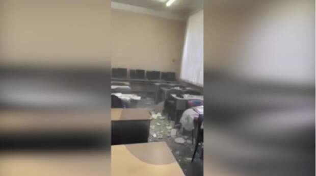 В Одессе во время урока на школьников рухнул потолок