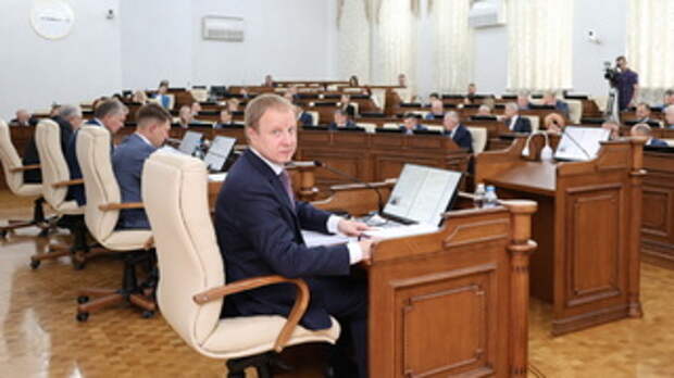 Сессия АКЗС 25 июня / Фото: Екатерина Смолихина / amic.ru