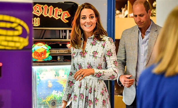 Приятное с полезным: Кейт Миддлтон и принц Уильям провели инспекцию в парке развлечений в Южном Уэльсе