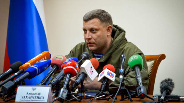 Захарченко рвет с Украиной: Азаров рассказал, кто стоит за блокадой Донбасса