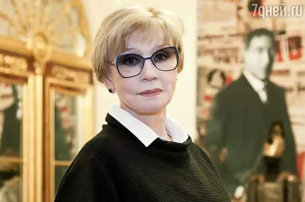 Звезды, которые изуродовали себя пластическими операциями