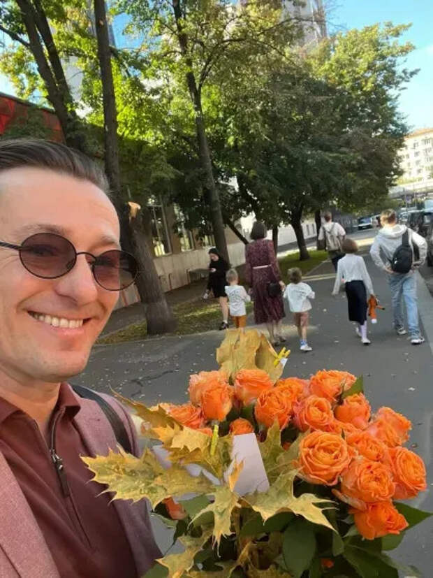 Сергей Безруков с семьёй