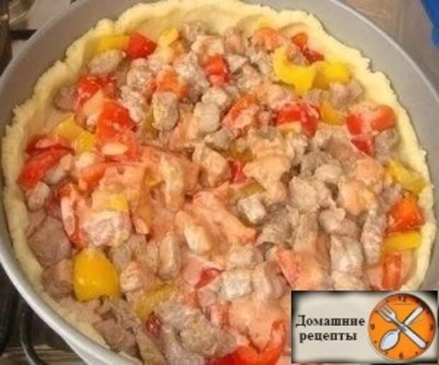 Открытый мясной пирог с картофельным тестом