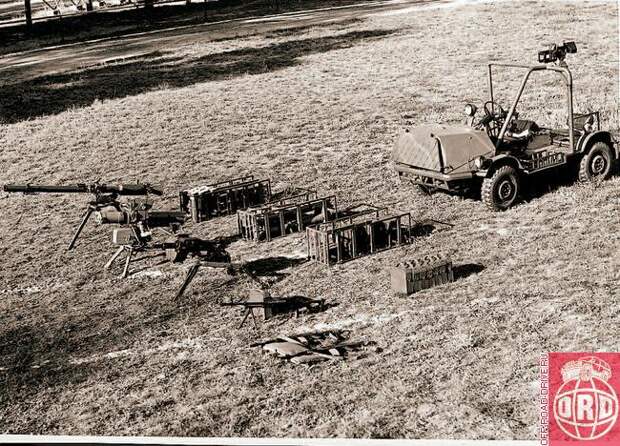 Модифицированный ТПК (Украина, 2000 год). Автомобиль лишился плавучести, но приобрел каркас безопасности, на который могут устанавливаться различные системы оружия. Экипаж – два человека.