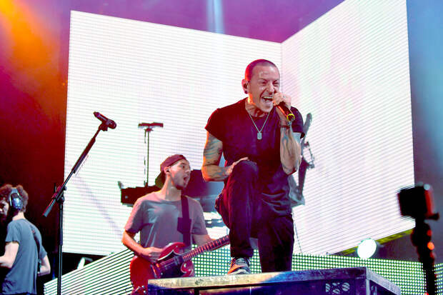 Группа Linkin Park выпустит песню "Friendly Fire" с вокалом Честера Беннингтона