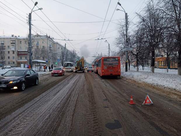 Две женщины пострадали в ДТП с автобусами на проспекте Октября в Нижнем Новгороде