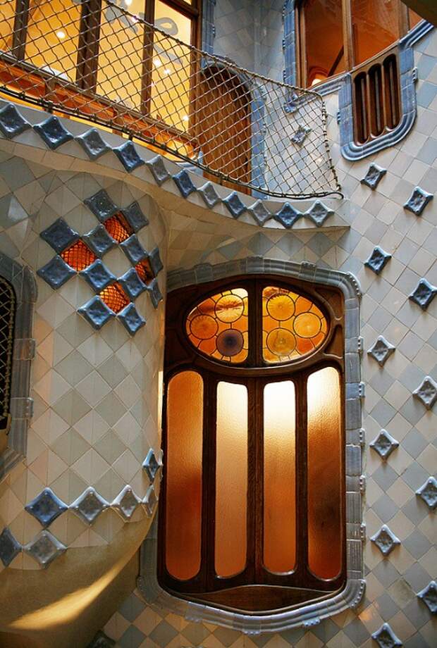 Gaudí-House-11
