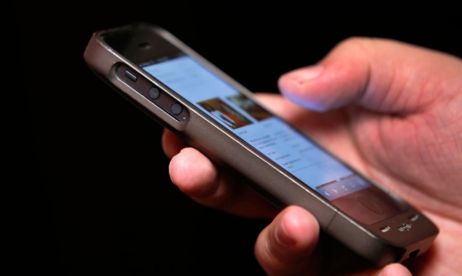 В Минобороны РФ опровергли информацию СМИ о запрете на использование iPhone в армии В Минобороны РФ опровергли информацию СМИ о запрете на использование iPhone в армии