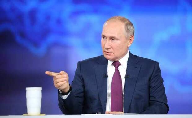 Военная сфера РФ нуждается в технологическом обновлении, — Путин (ВИДЕО)
