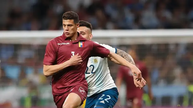 Португальские СМИ сообщили, что «Зенит» арендует защитника «Порту» Осорио